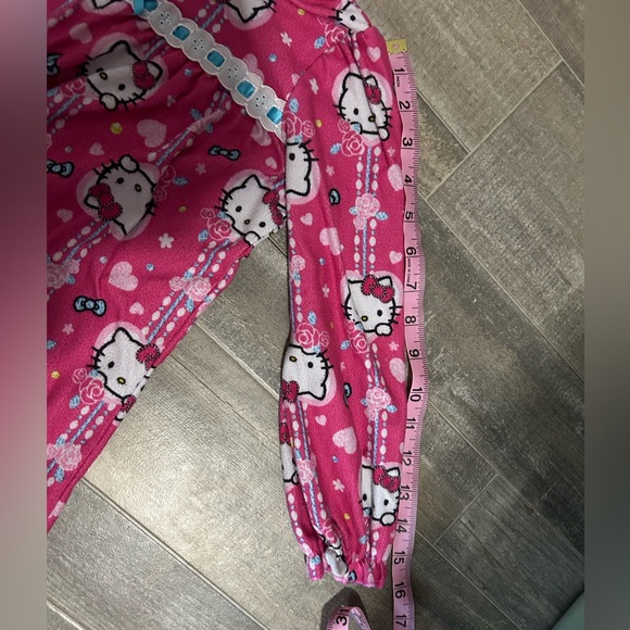 Sanrio Hello Kitty Nightgown - Picture 4 of 5